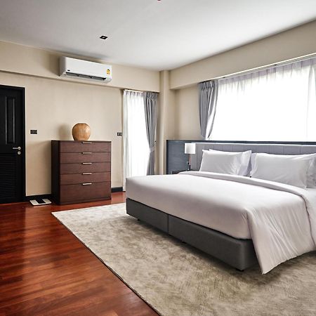 Floral Court Hotel & Residence Sukhumvit 13 Банкок Екстериор снимка